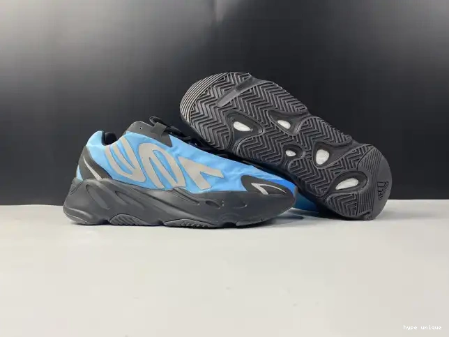 hype 700 Boost MNVN ADIDAS GZ3079 'Bright Yeezy Cyan' 0526